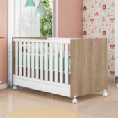 Kit Berço Mini Cama Taís, Guarda Roupa Infantil 2 Portas 2 Gavetas com Nicho e Cômoda Infantil 3 Gavetas com Nicho Q01 Carvalho Rústico/Branco