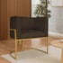 Poltrona Dália Luxo Moderna Estofada Design Sofisticado com Base de Ferro Dourado Corano Marrom